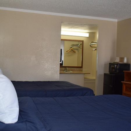 Knights Inn Farmington Hills Extérieur photo