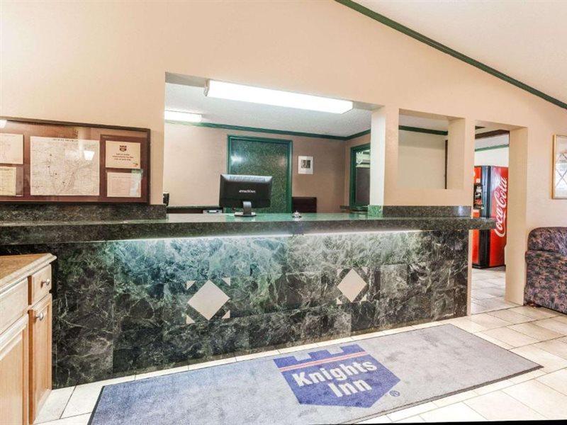 Knights Inn Farmington Hills Extérieur photo