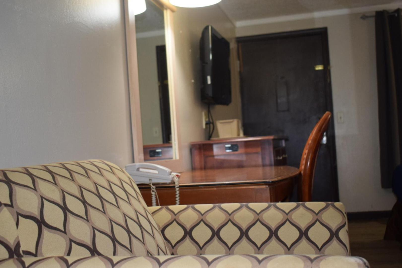 Knights Inn Farmington Hills Extérieur photo