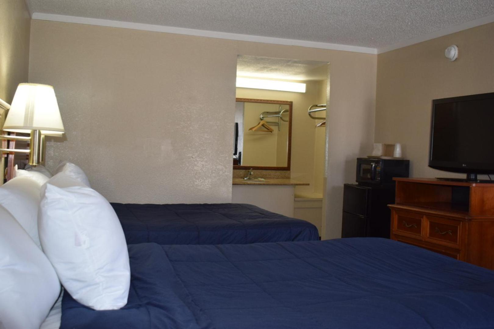 Knights Inn Farmington Hills Extérieur photo